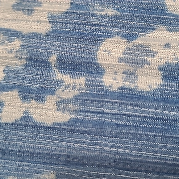 Greige Ladies Top - Picture 4 of 5